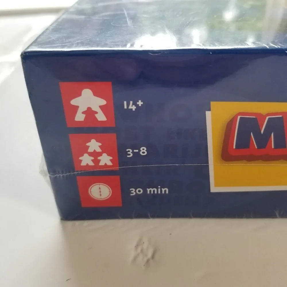 Majority Rules Party Game New Sealed 2013 Game of the Year FunWiz - Picture 6 of 10
